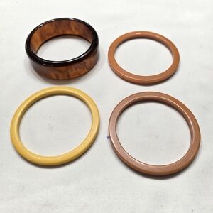 Vintage Bakelite Bangle Bracelets Set Of 4 Butterscotch Root Beer Colors